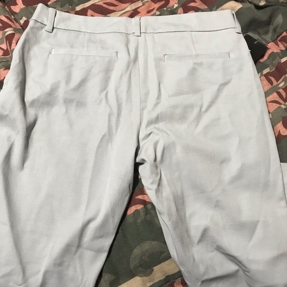 BNWT straight leg ankle trousers - Picture 2 of 3